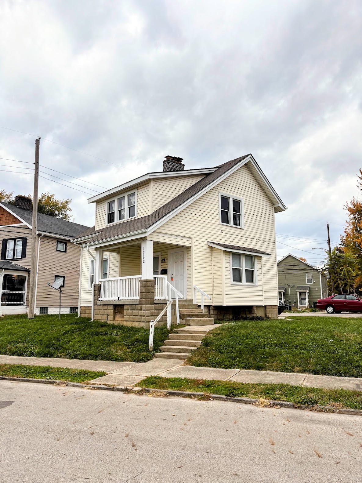 Columbus House: 1262 E 20th Ave