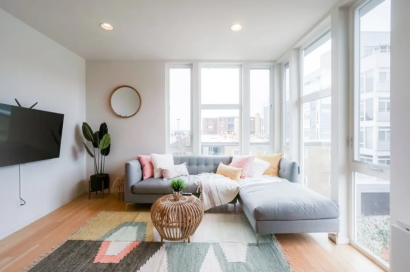 Seattle Townhome: 411 Summit Ave E