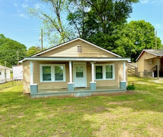 CARTERSVILLE House: 615 Cassville Road