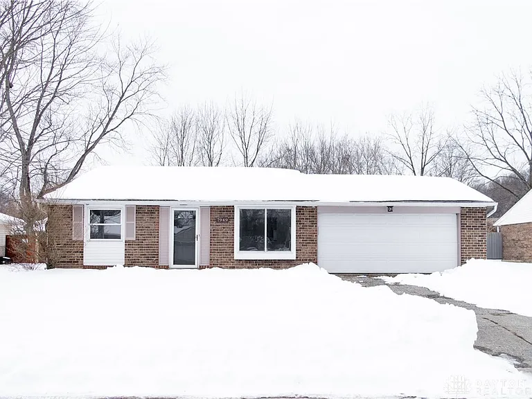 Huber Heights House: 7949 Thistlewood Ct