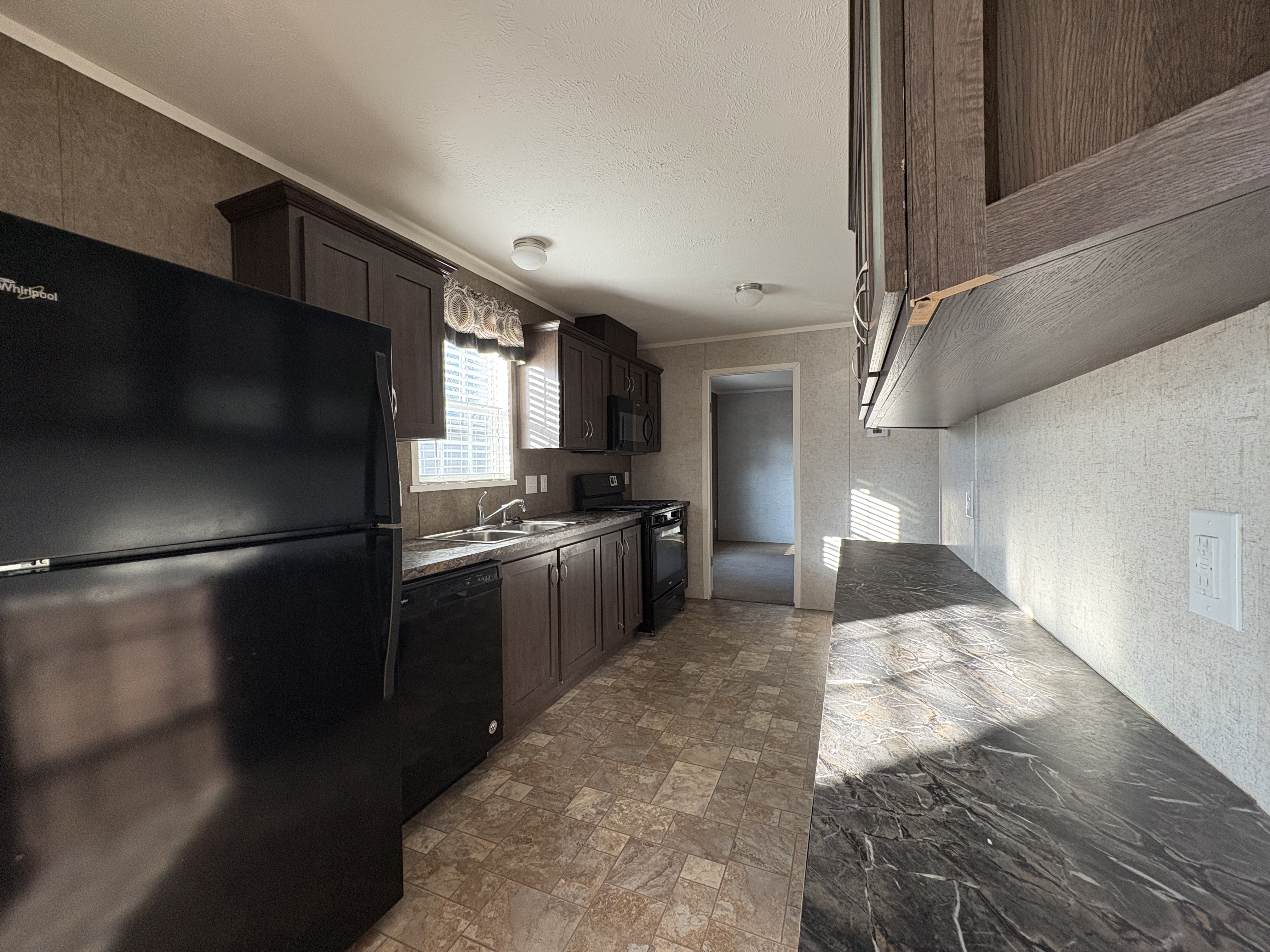 Oxford House: 12 East Manor