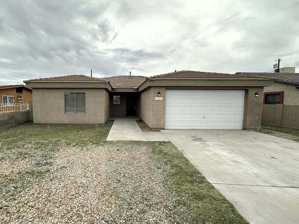 Phoenix House: 1647 E Illini St