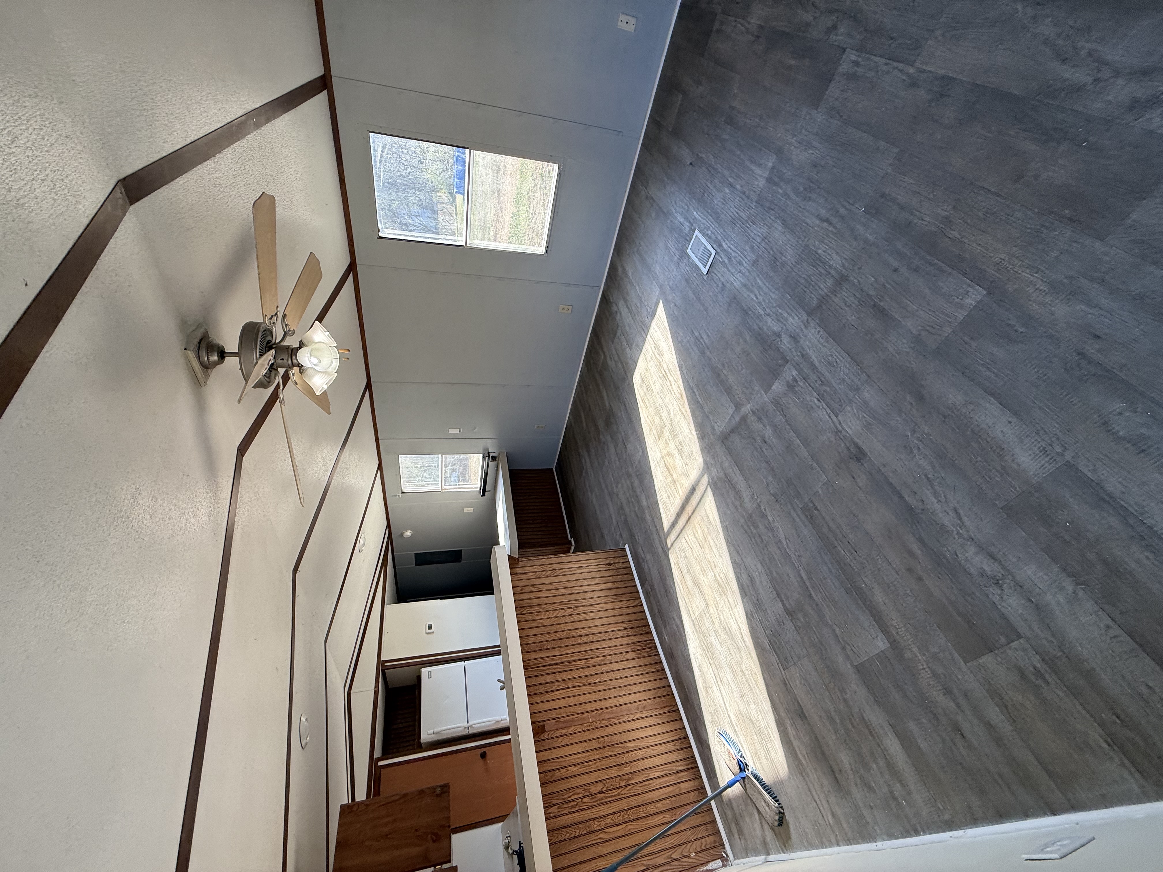 Rocky Mount House: 8733 School Street