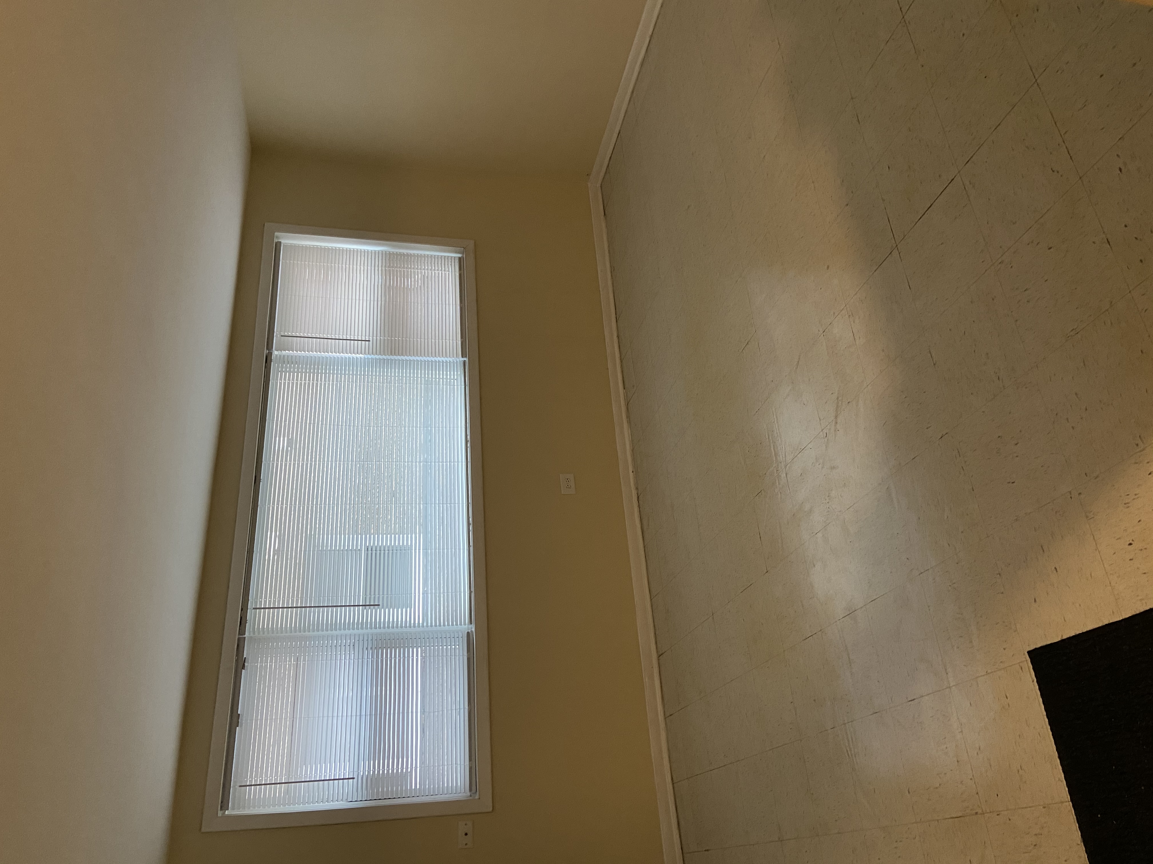 Melrose Park Apartment: 1971 N 19th Ave