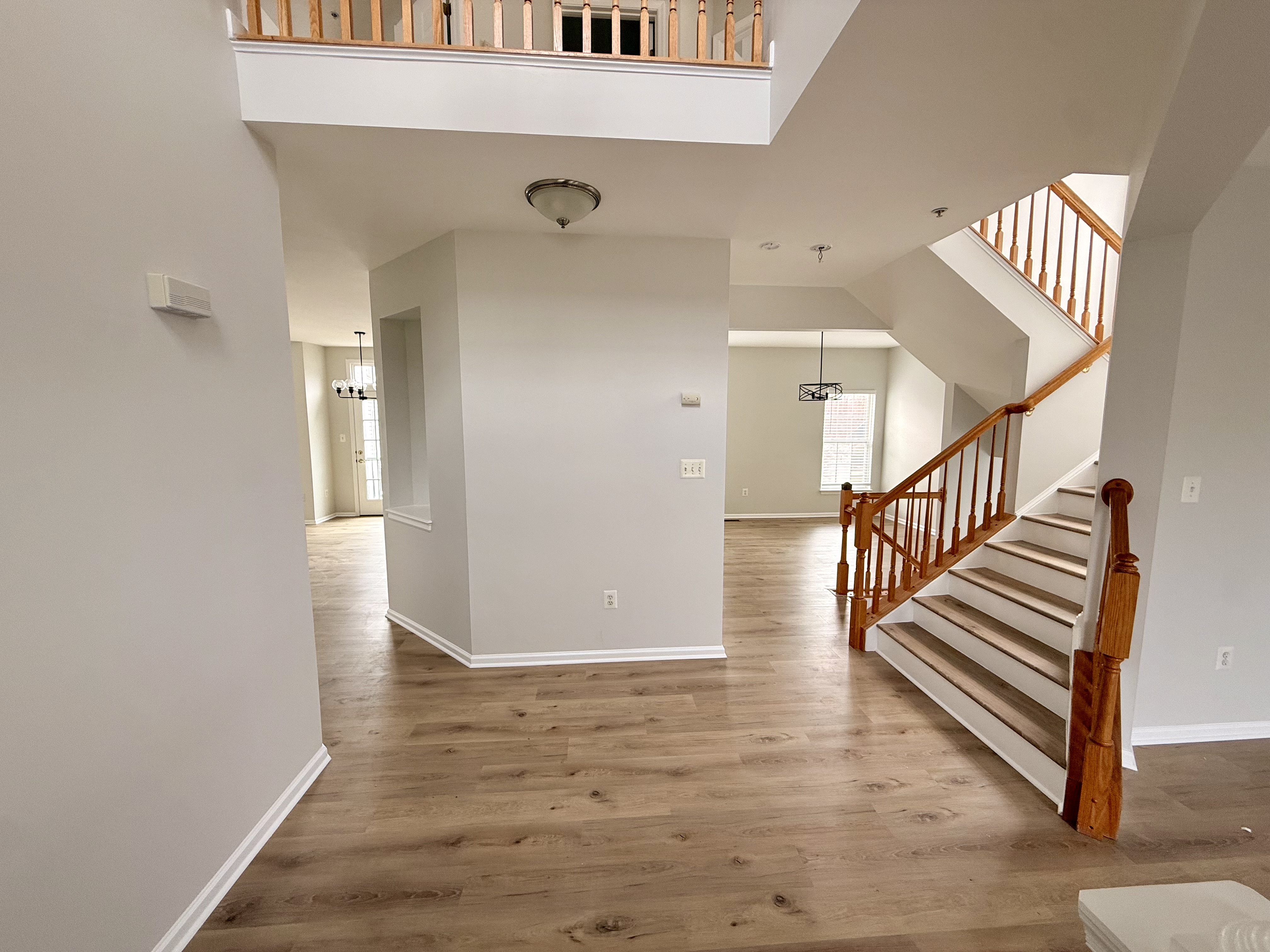 Clinton House: 7001 saddlebow ct