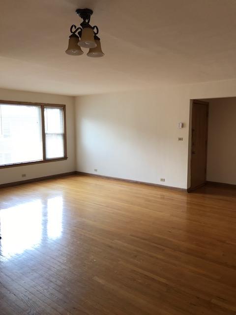 Skokie Apartment: 4625 Davis