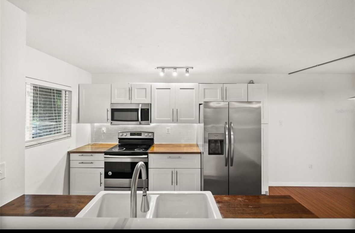 Sarasota Condo: 2938 Clark Rd