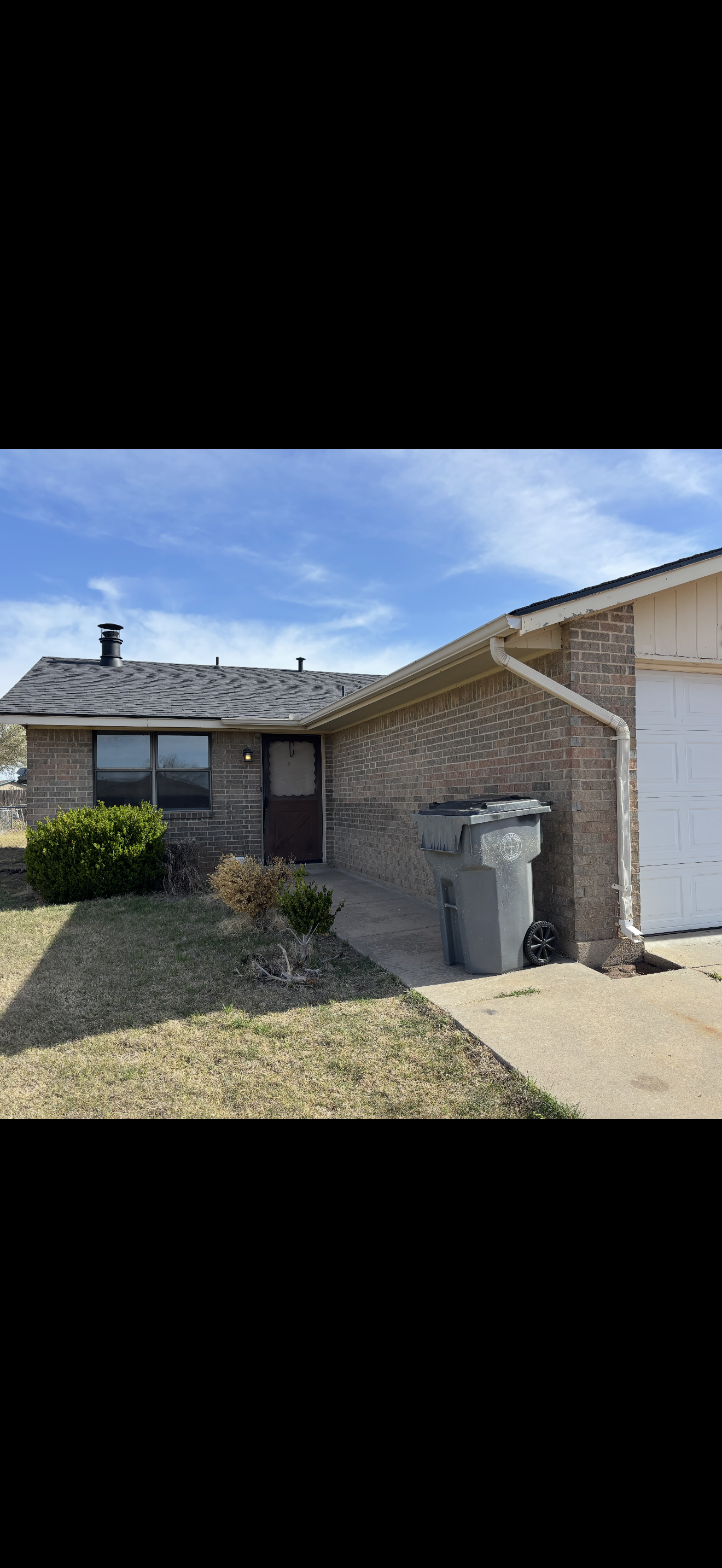 Lawton House: 2508 NE Dearborn