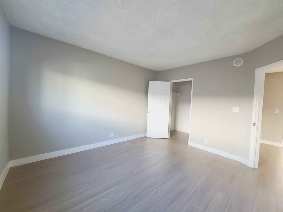 North Hills Apartment: 8720 Orion Ave