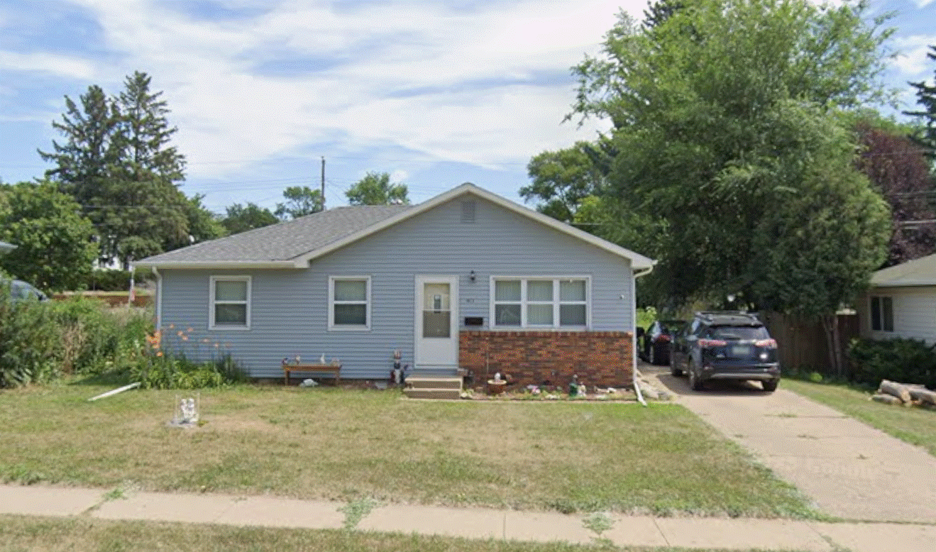 Bismarck House: 1813 Ryan Dr