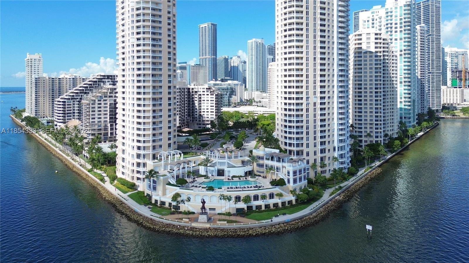 Miami Condo: 848 Brickell Key Dr
