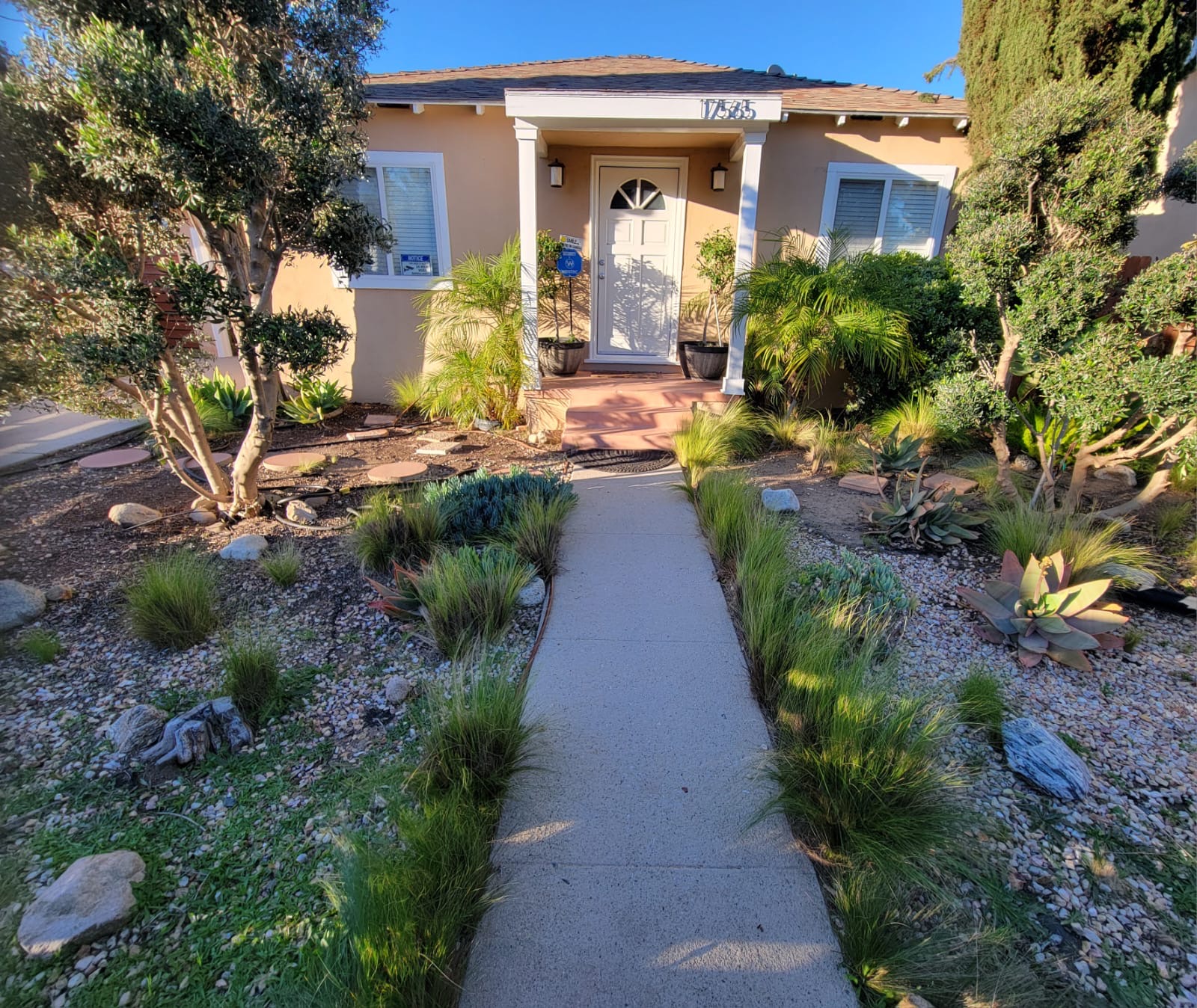 Encino House: 17565 Bullock St