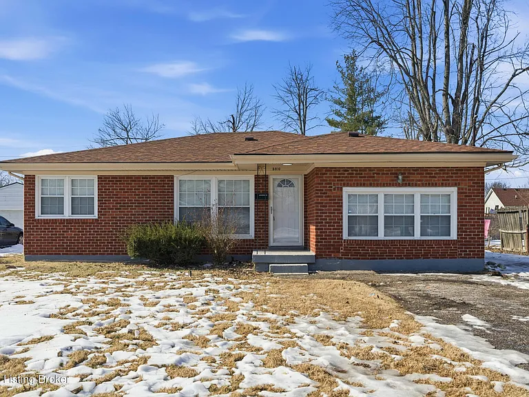 Louisville House: 5810 Emmalee Dr