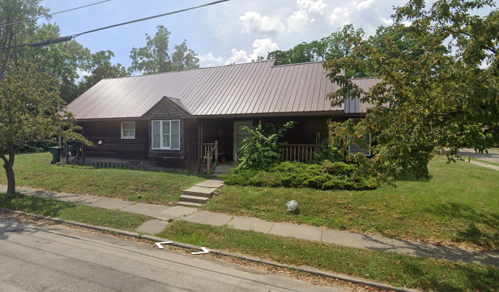 Muncie House: 1121 E 7th St