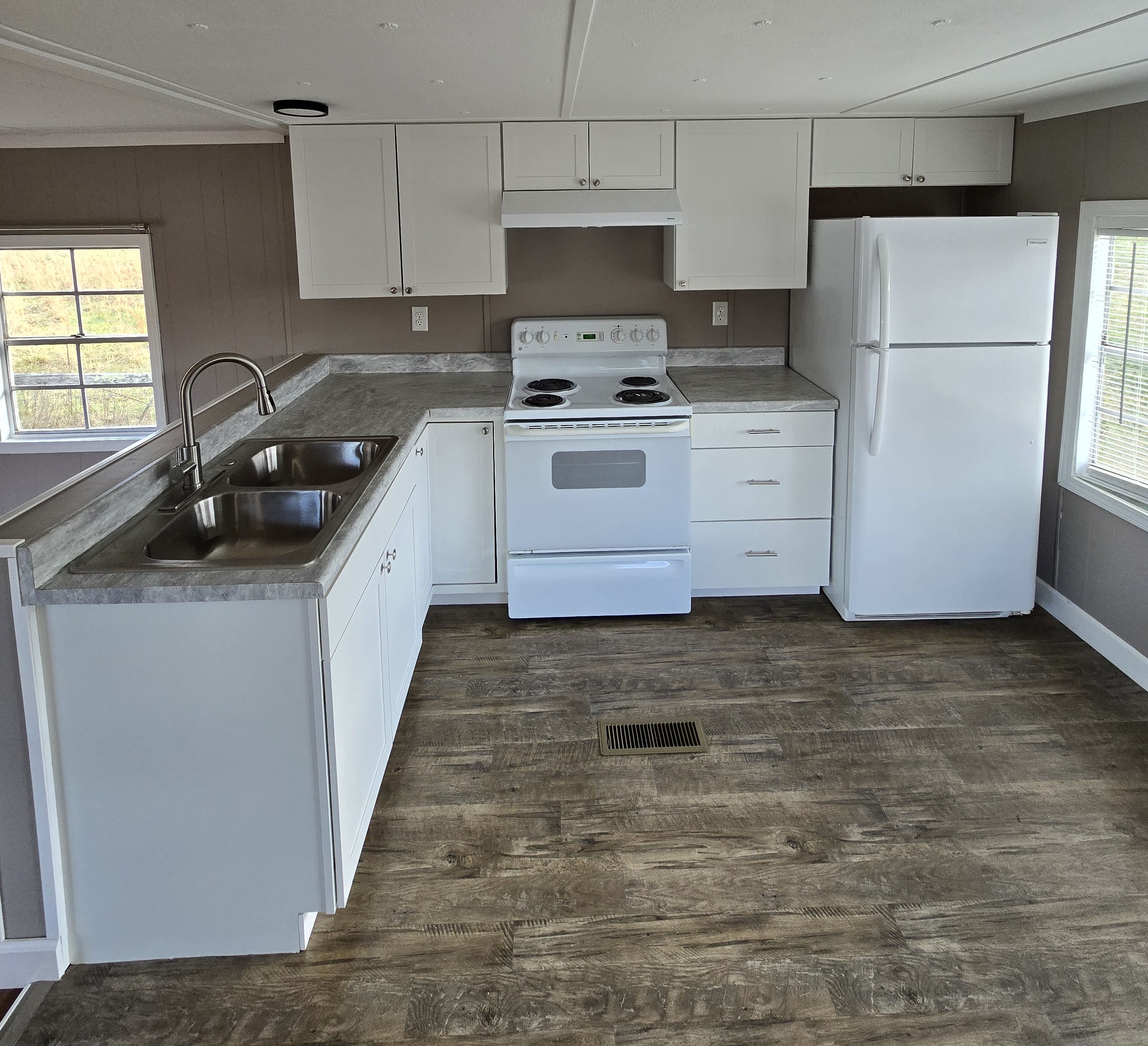 Greeneville House: 54 Haney Park