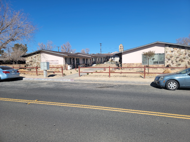 Apple Valley Apartment: 19170 US Highway 18