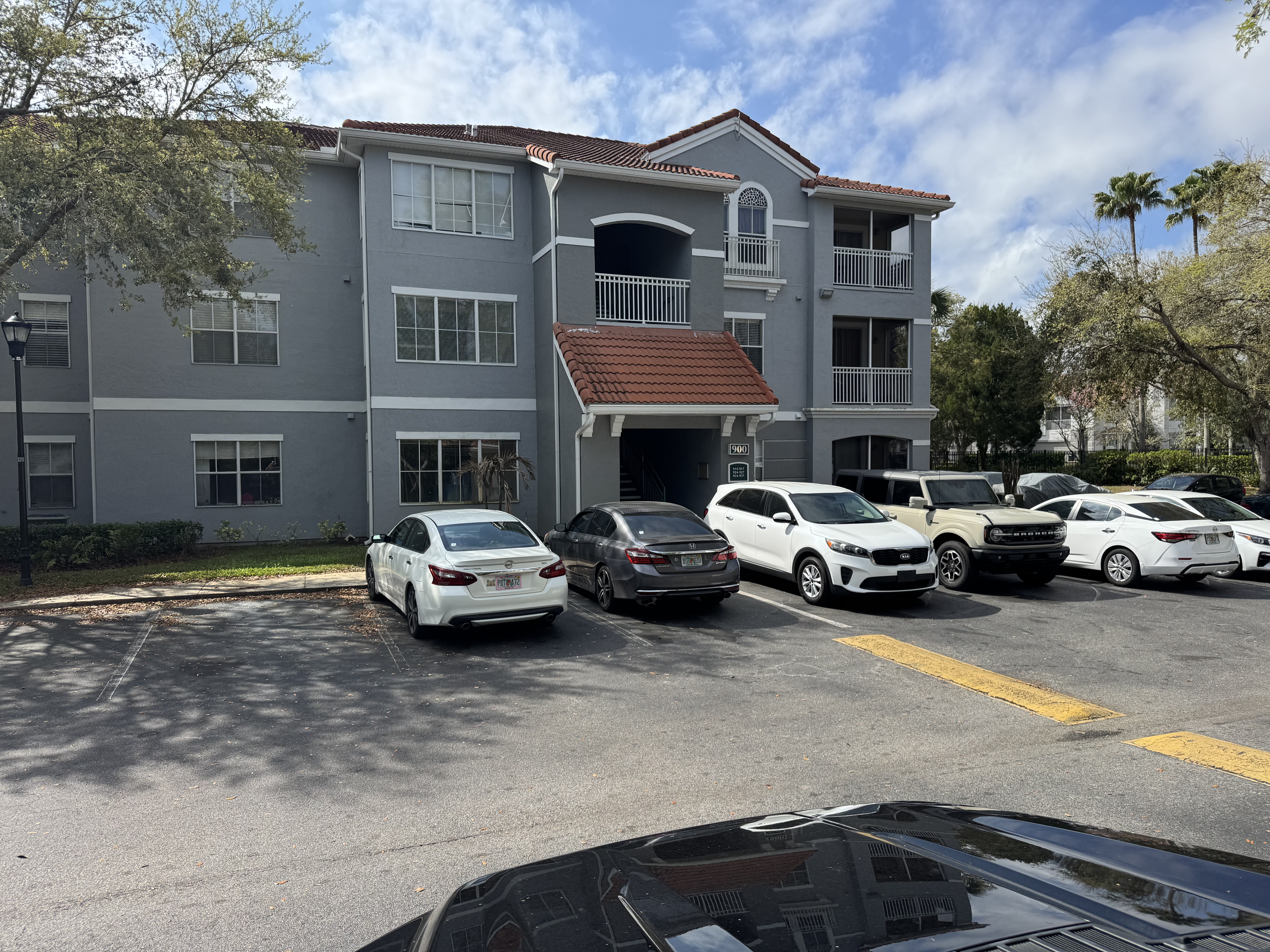 Tampa Condo: 18001 Richmond Pl Dr
