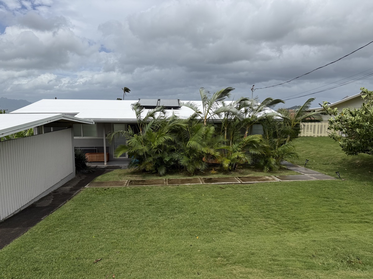 Kaneohe House: 45-005 Malulani St