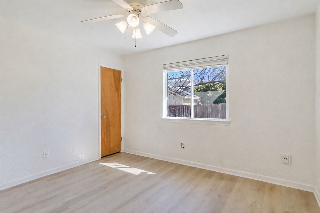 Pflugerville House: 21304 Byerly Turk Dr