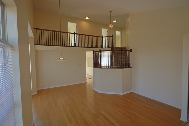 Plainfield House: 14252 S Hemingway Circle