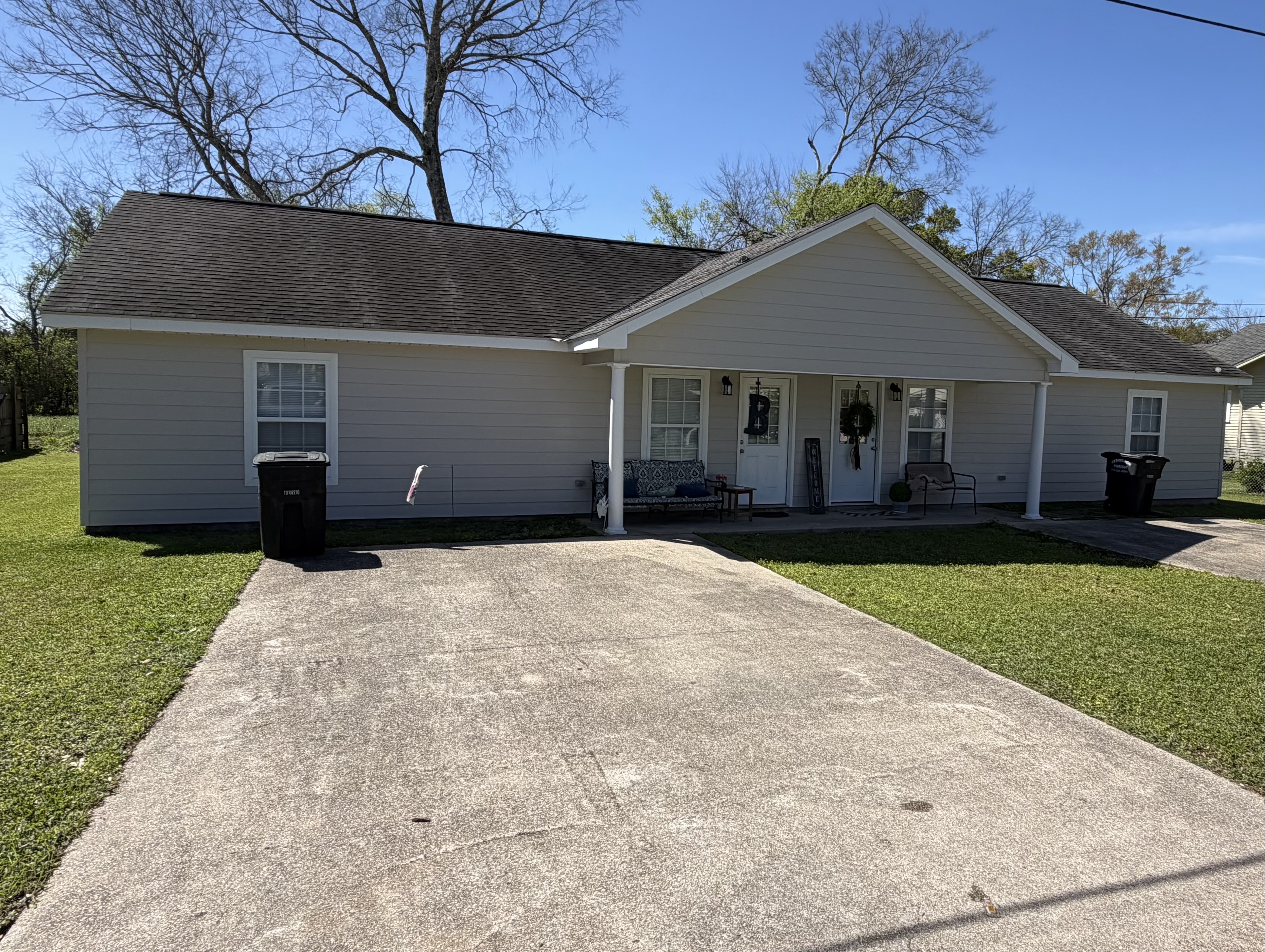 Maurice Multiplex: 8233 Baudoin Rd Unit A