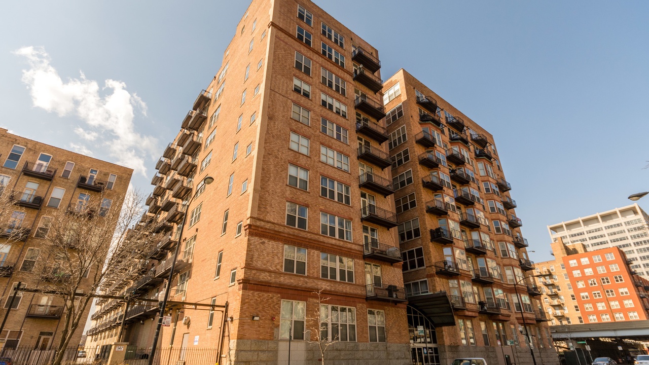 CHICAGO Condo: 500 S CLINTON ST
