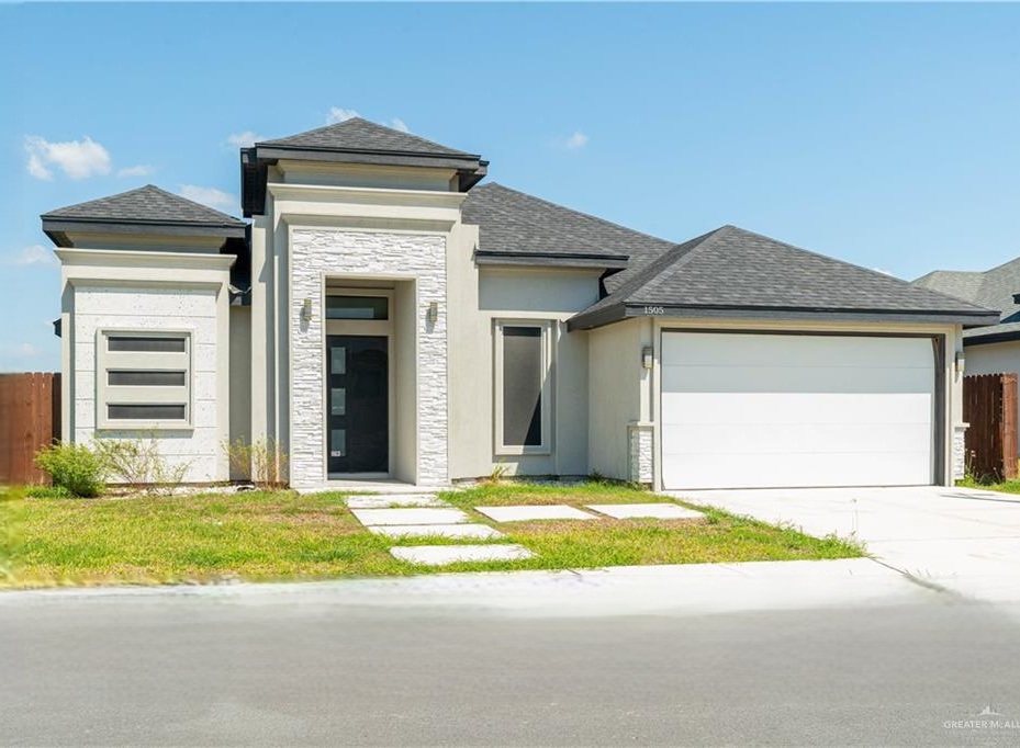 Pharr House: 1505 E Encino Ave