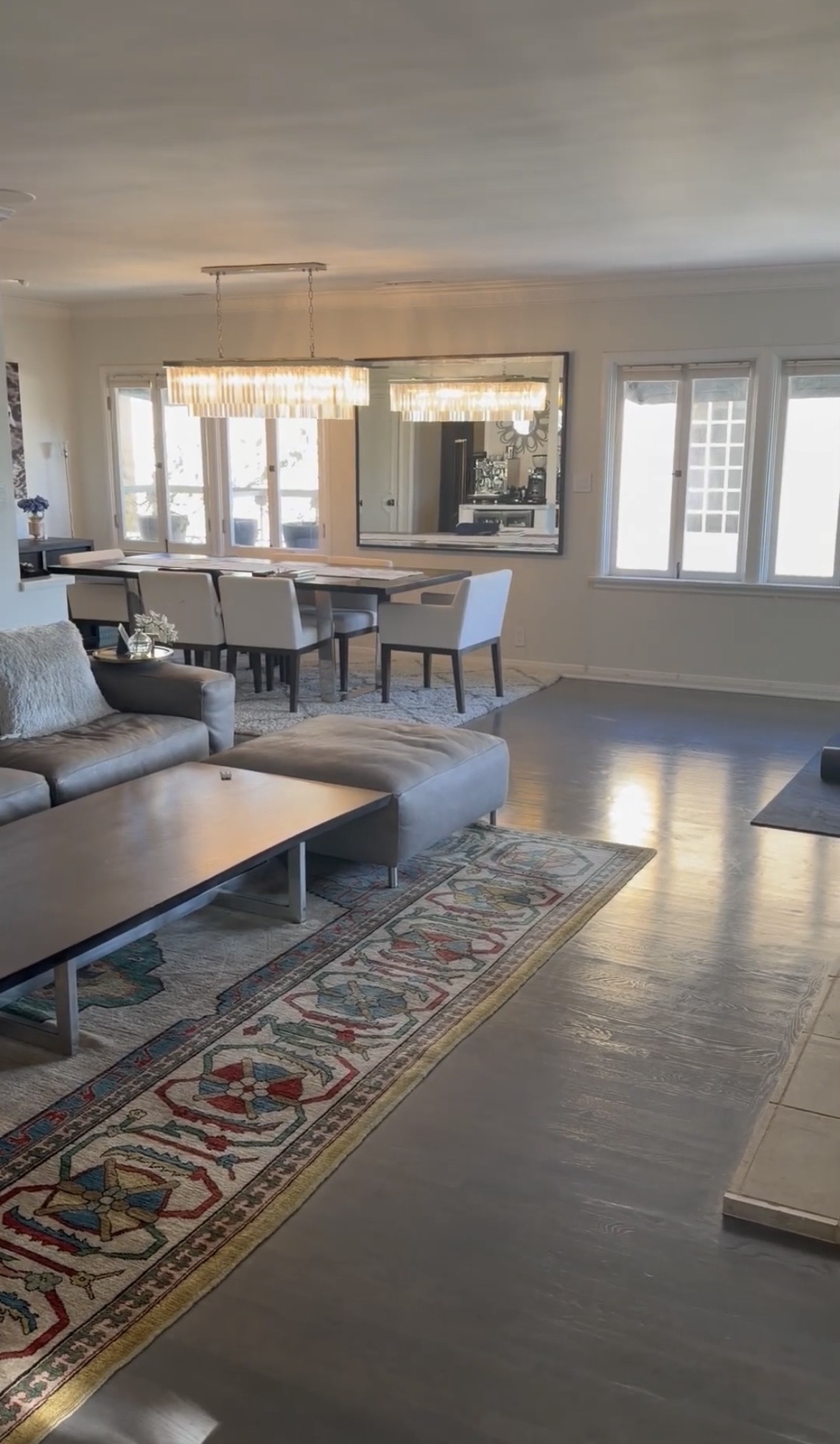 Los Angeles House: 1328 Londonderry View Drive