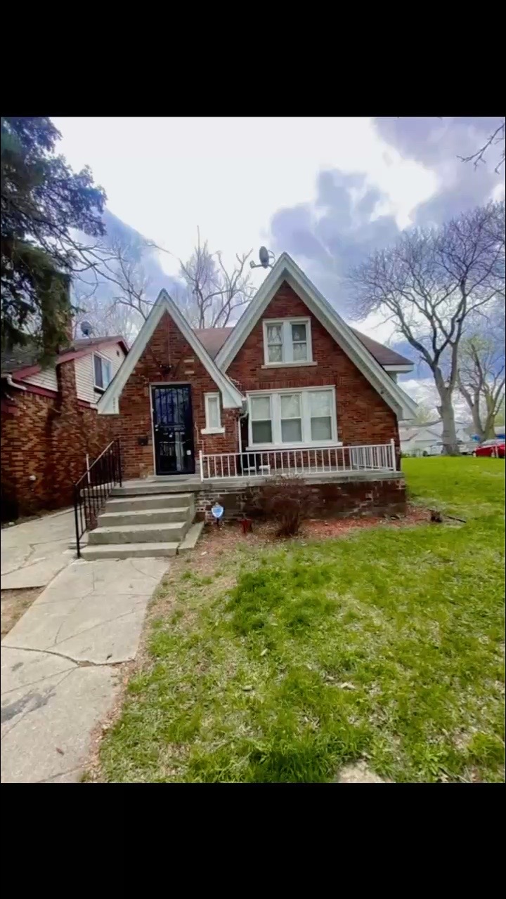 Detroit House: 9209 Pinehurst st