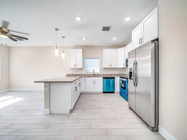 West Palm Beach House: 2714 Nokomis Avenue