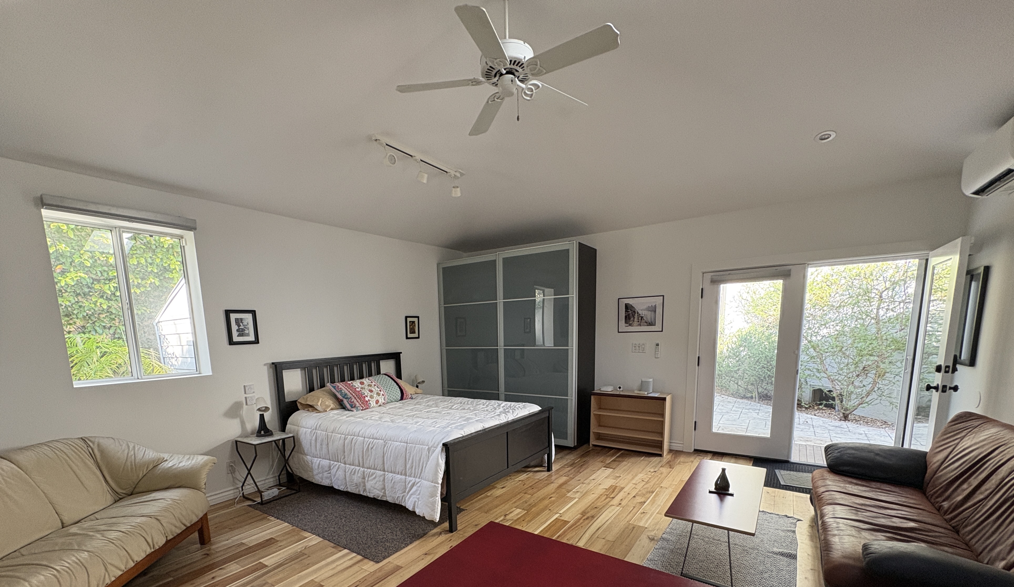 Los Angeles House: 3139 Veteran Avenue