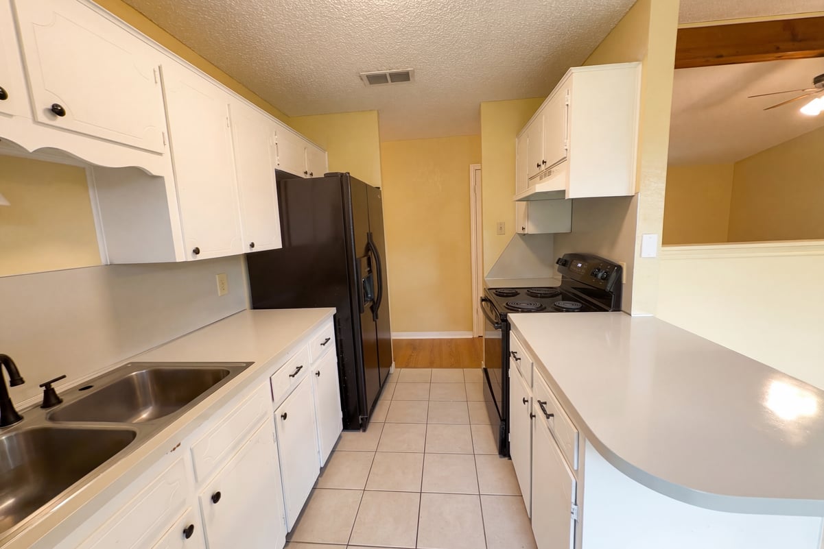 Coppers Cove House: 908 Hackberry Street