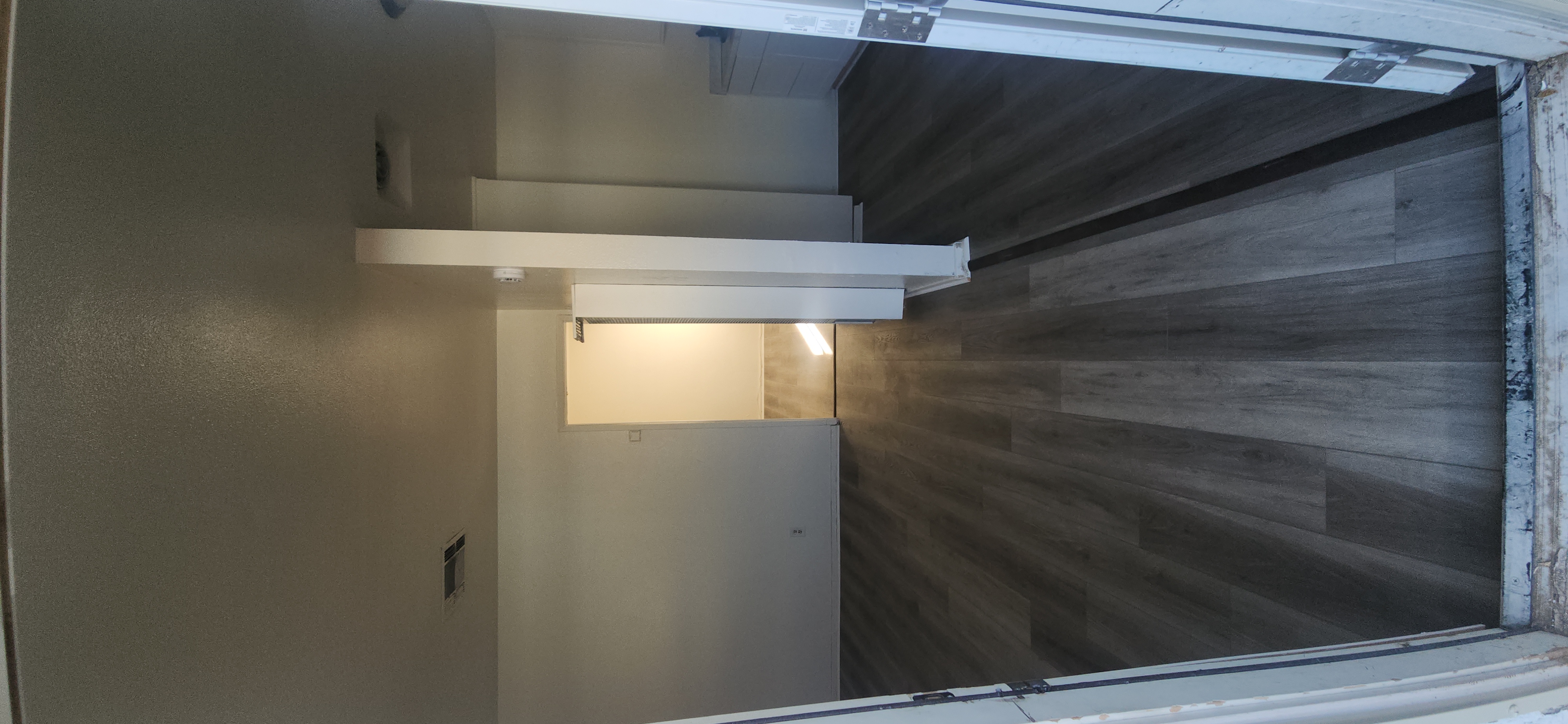 Lancaster Apartment: 438 E Lancaster Blvd