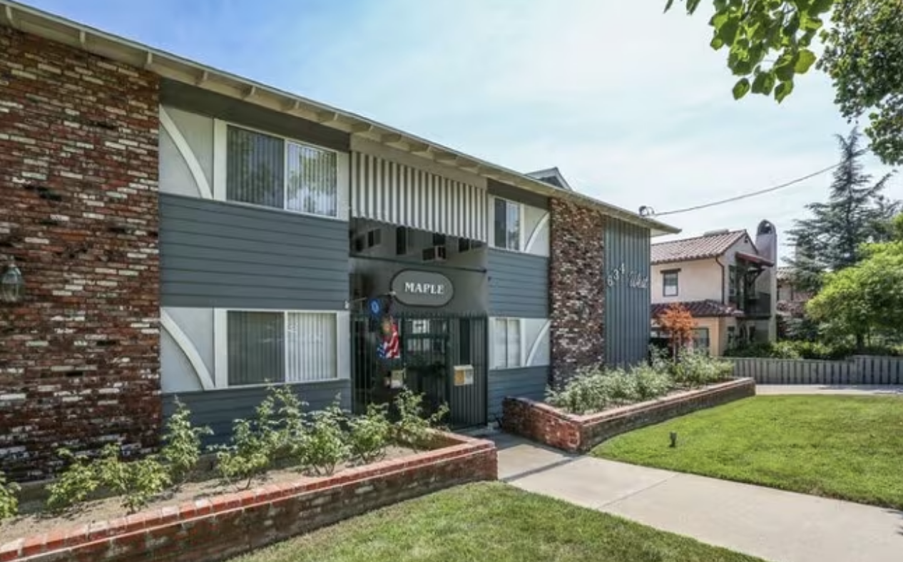 Sierra Madre Apartment: 634 W Sierra Madre Blvd