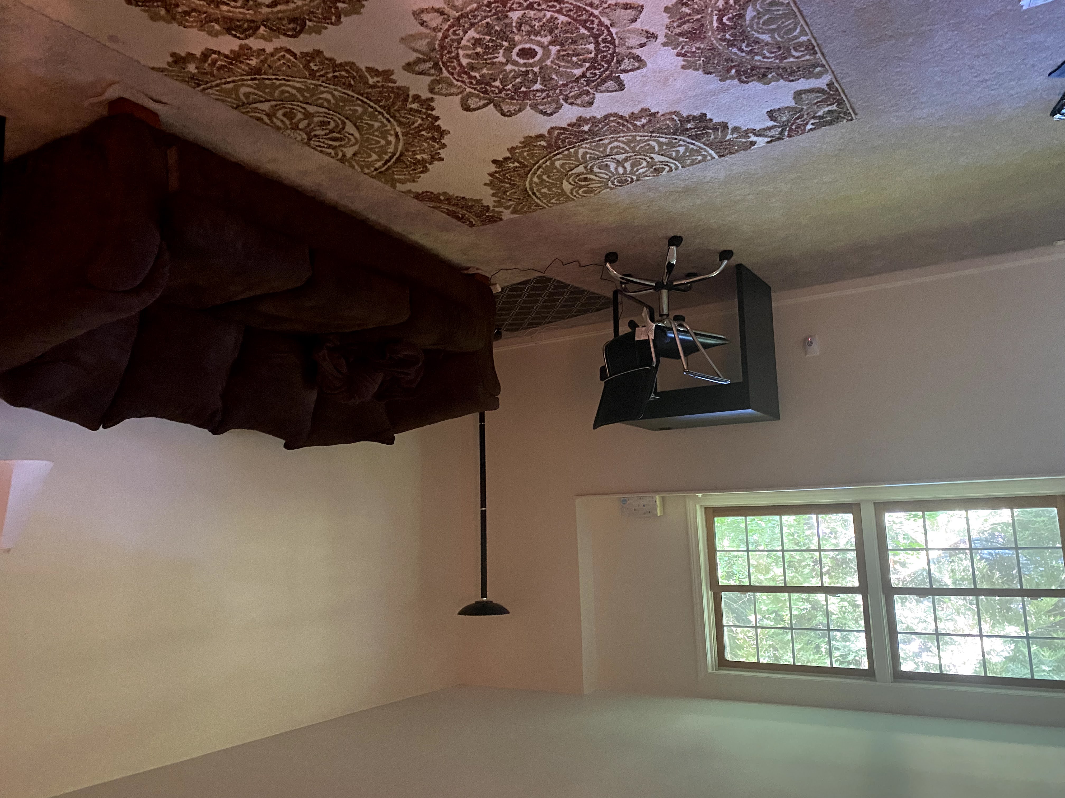 Colchester Multiplex: 142 Blackberry Cir