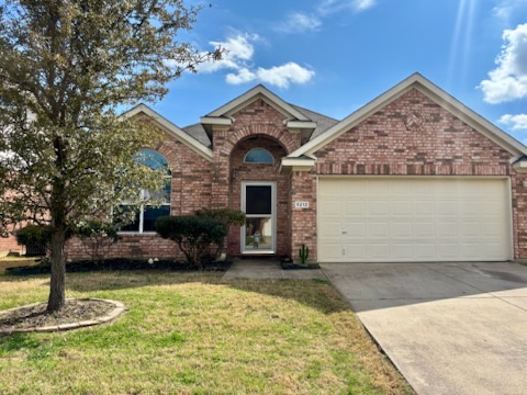 Fort Worth House: 5212 Westheimer Rd