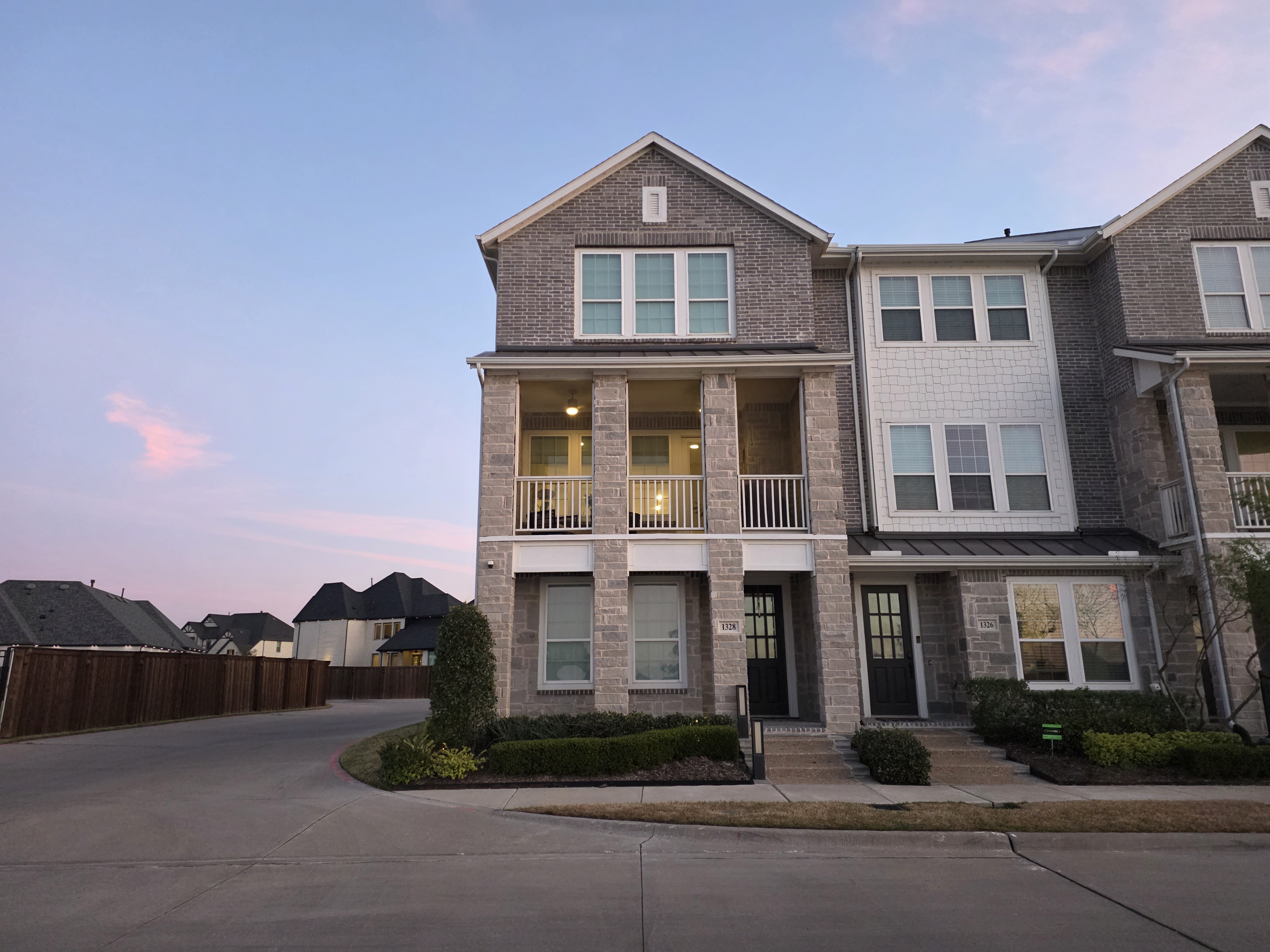 Arlington Townhome: 1328 ISLAND VISTA DR