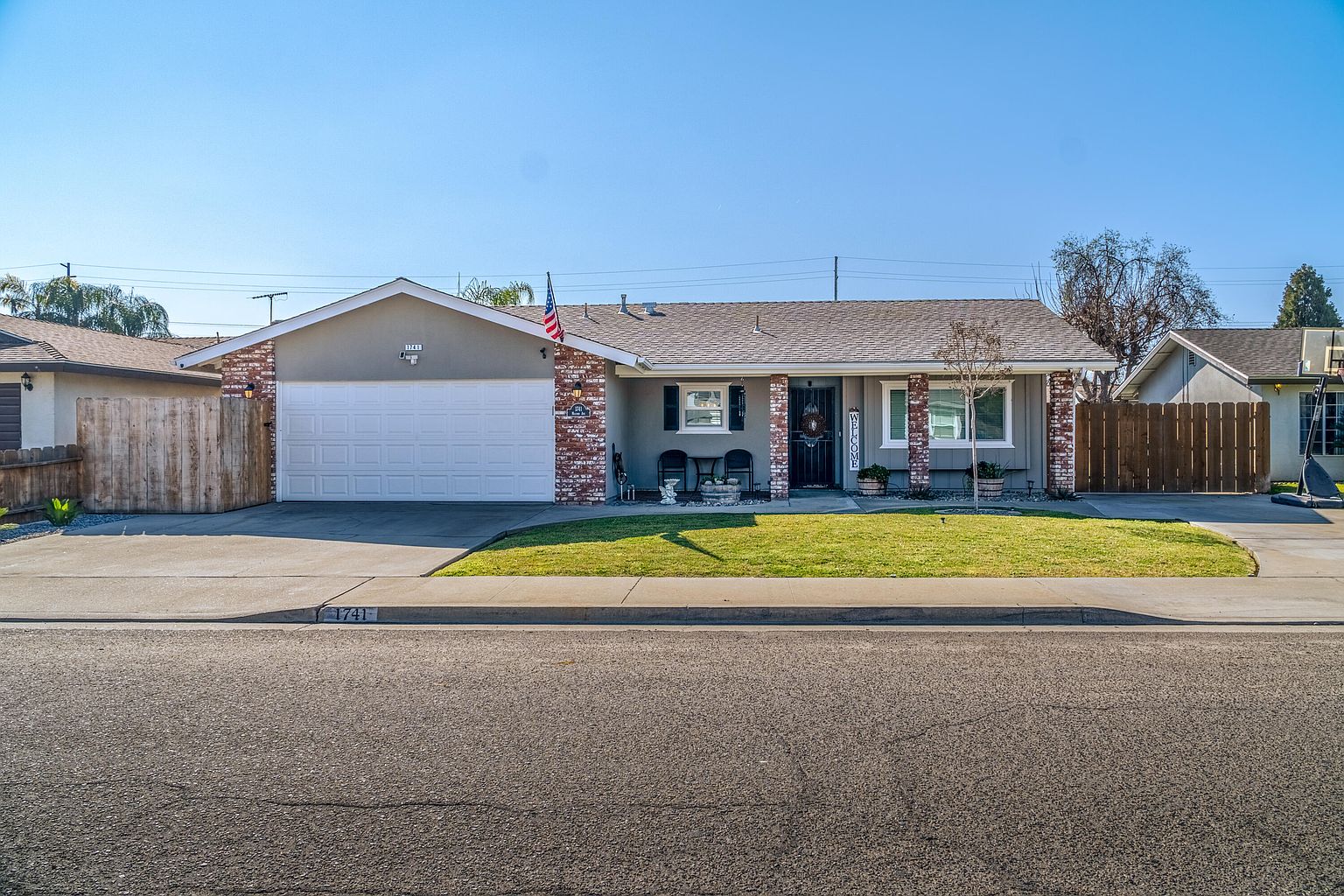 Porterville House: 1741 McComb Ave