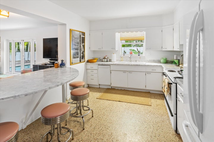 West Palm Beach House: 202 32nd Street