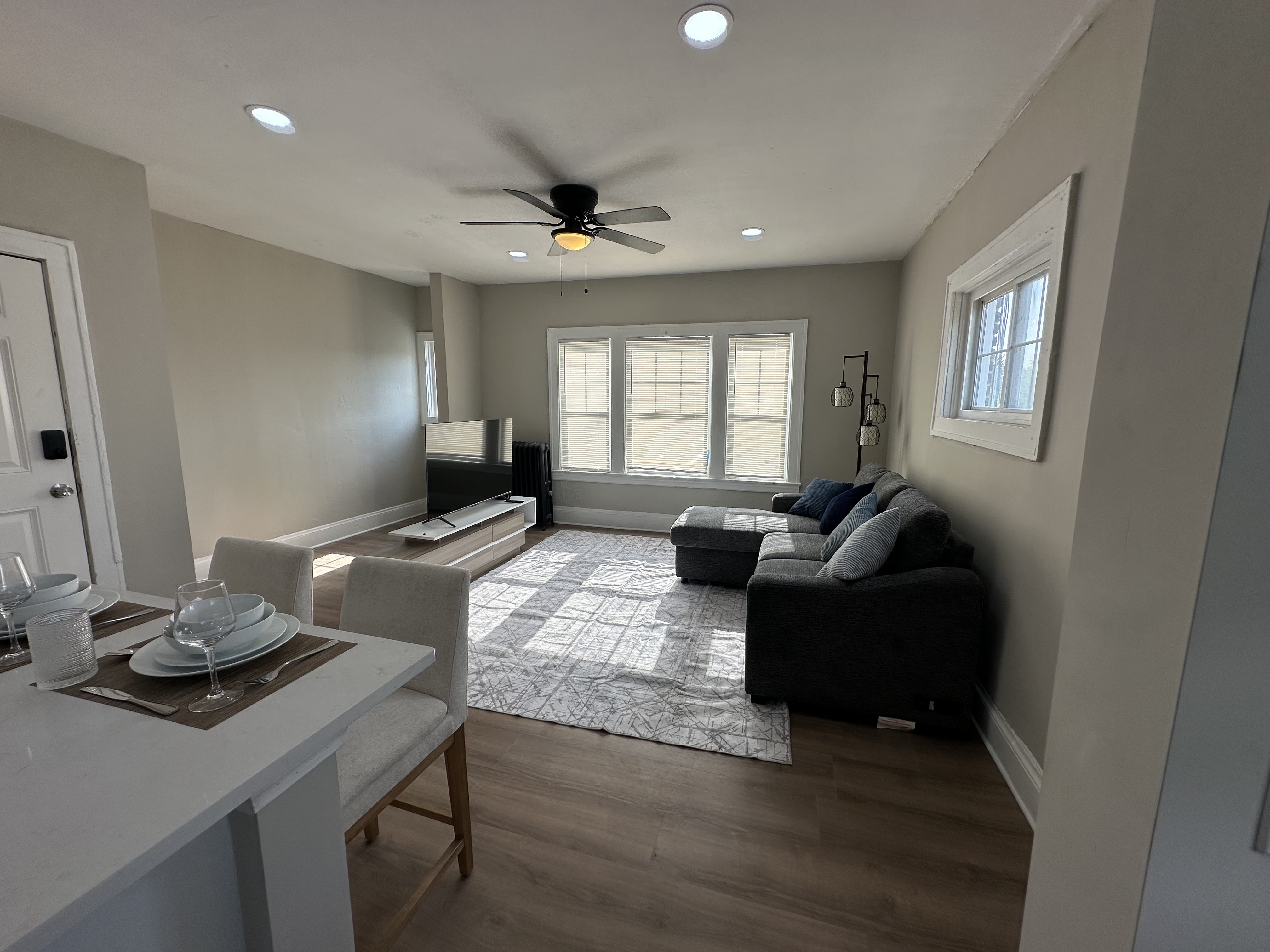 Cleveland Apartment: 1847 87th