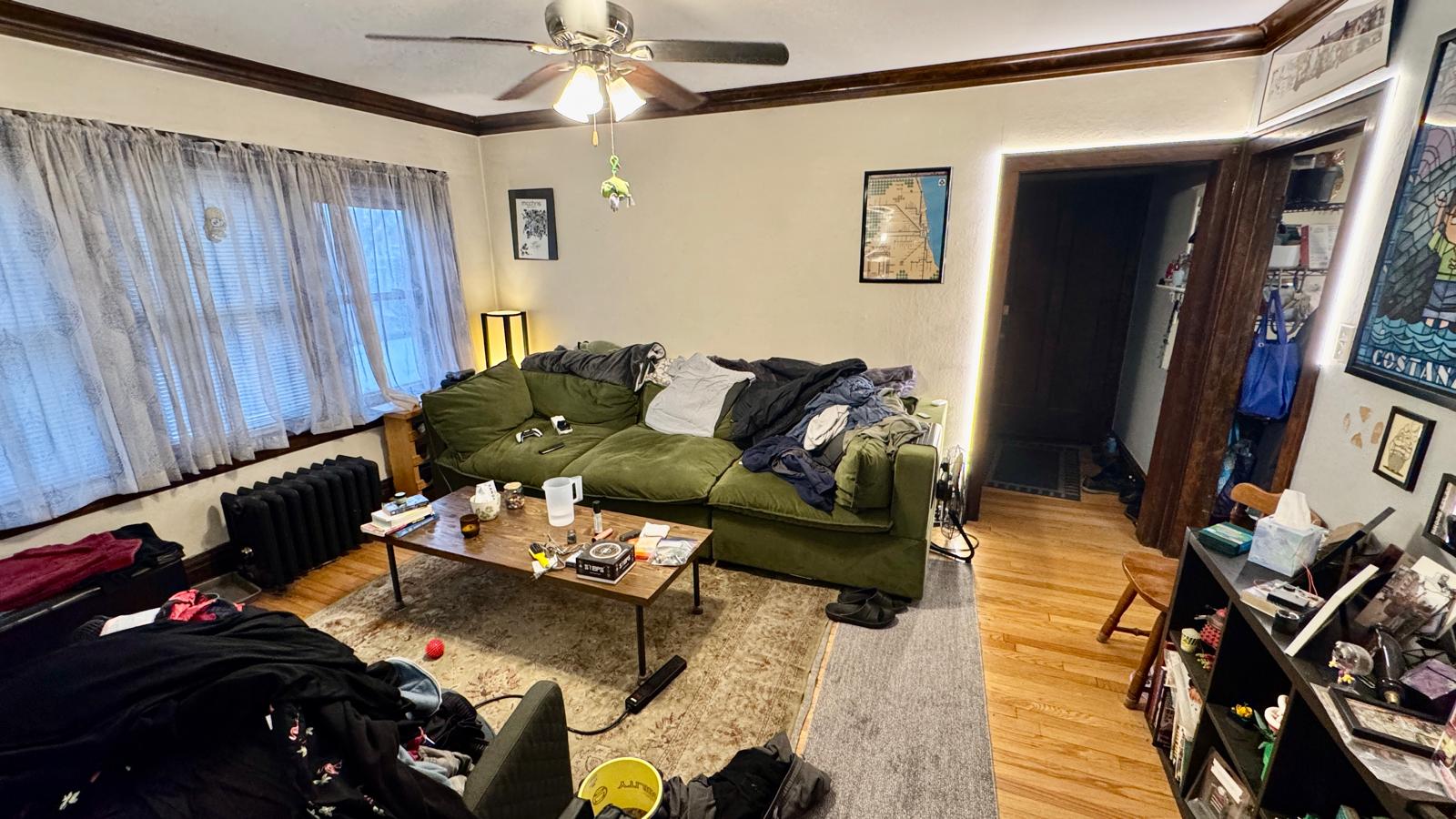 Chicago Apartment: 4205 N Linder Ave