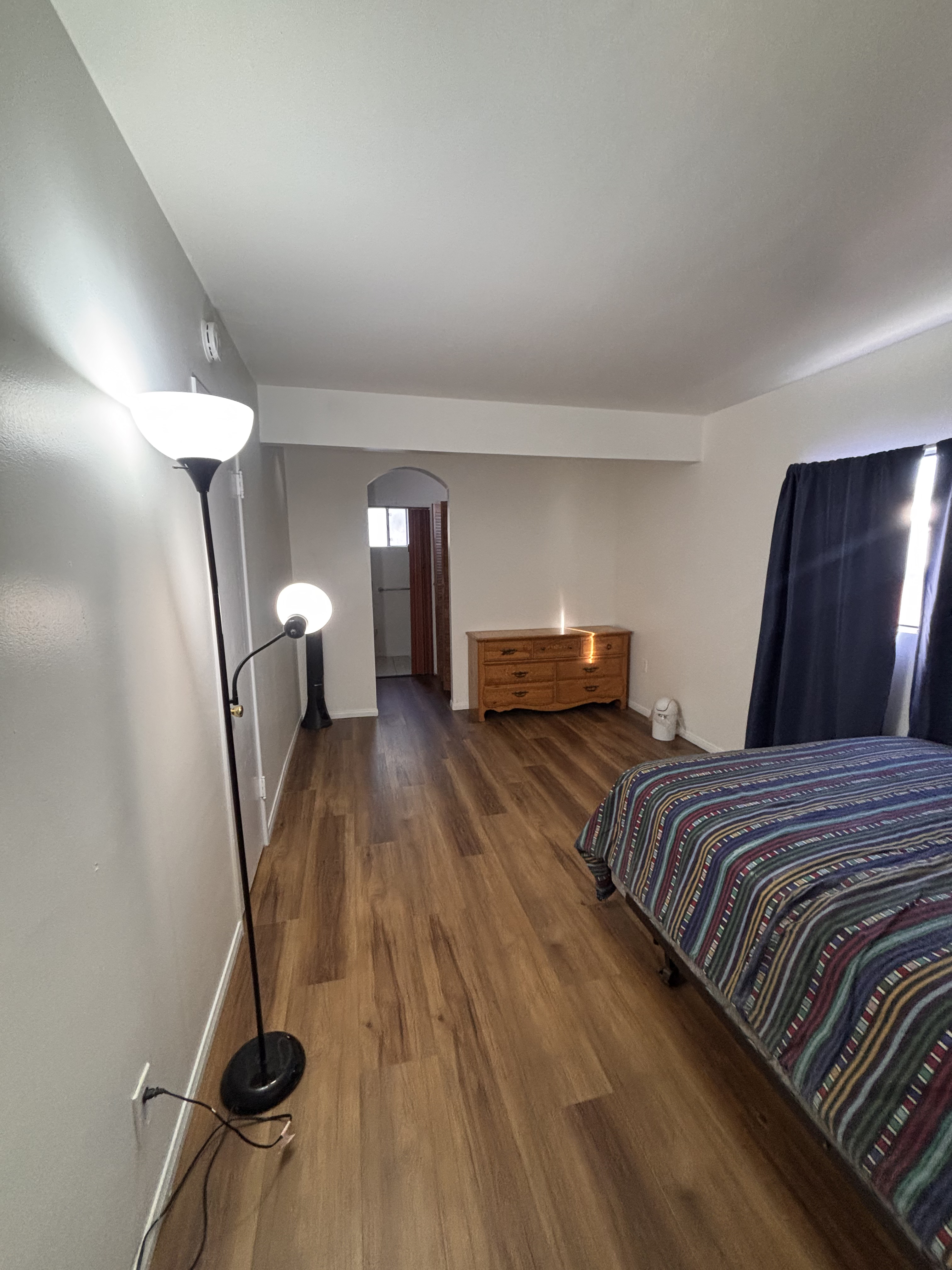 Norwalk House: 15516 Flatbush Ave