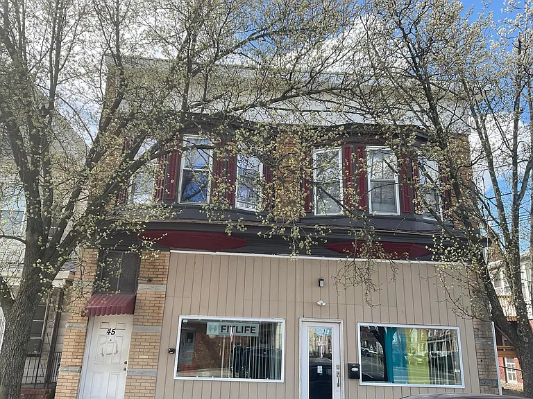 Raritan Apartment: 45 Thompson St Apt 1