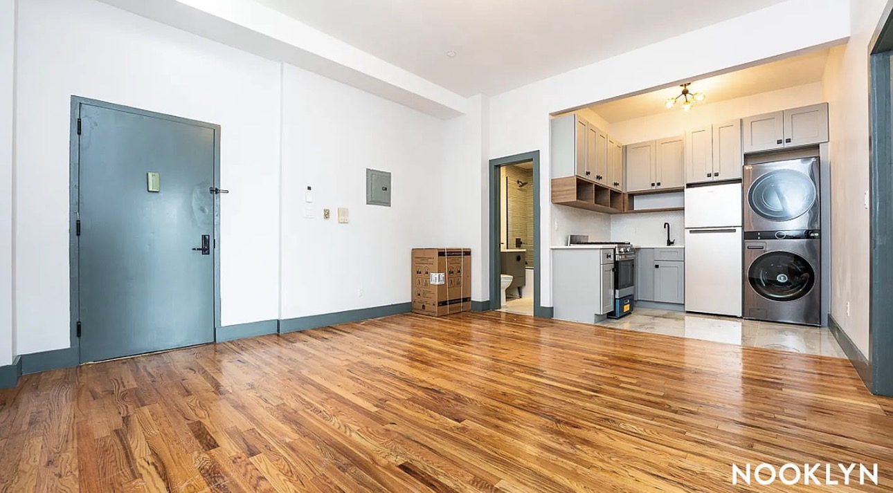 Brooklyn Apartment: 52 Monitor Street