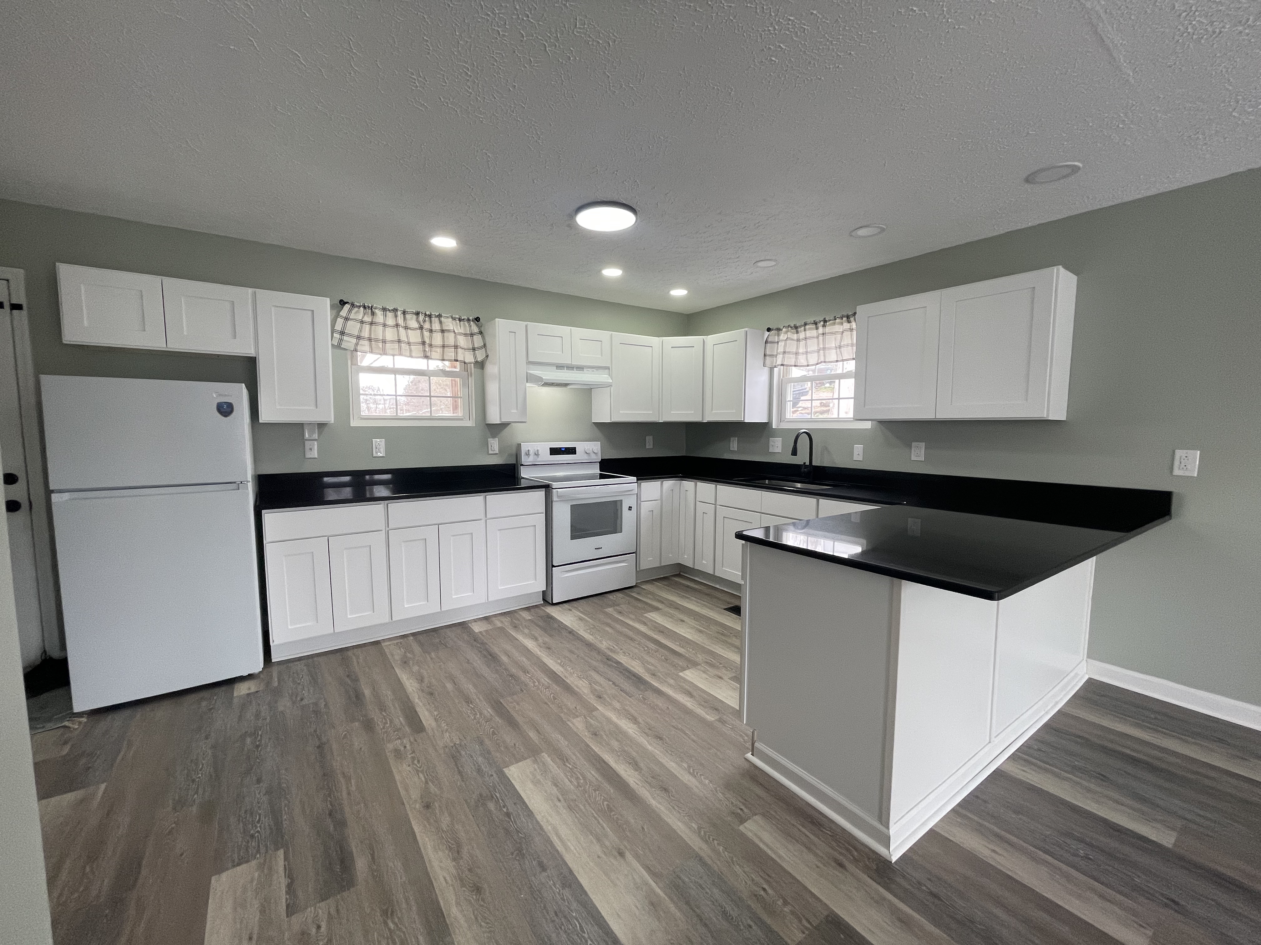 Marietta House: 101 Gibbons St