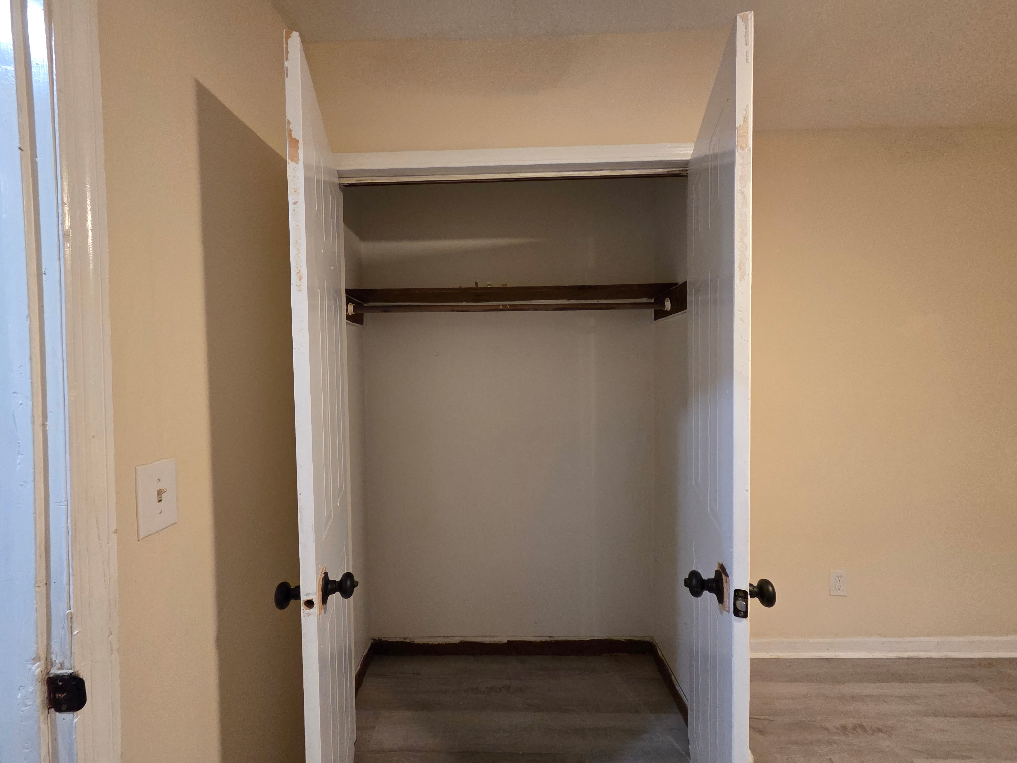 Hartsville House: 133 W Washington St.