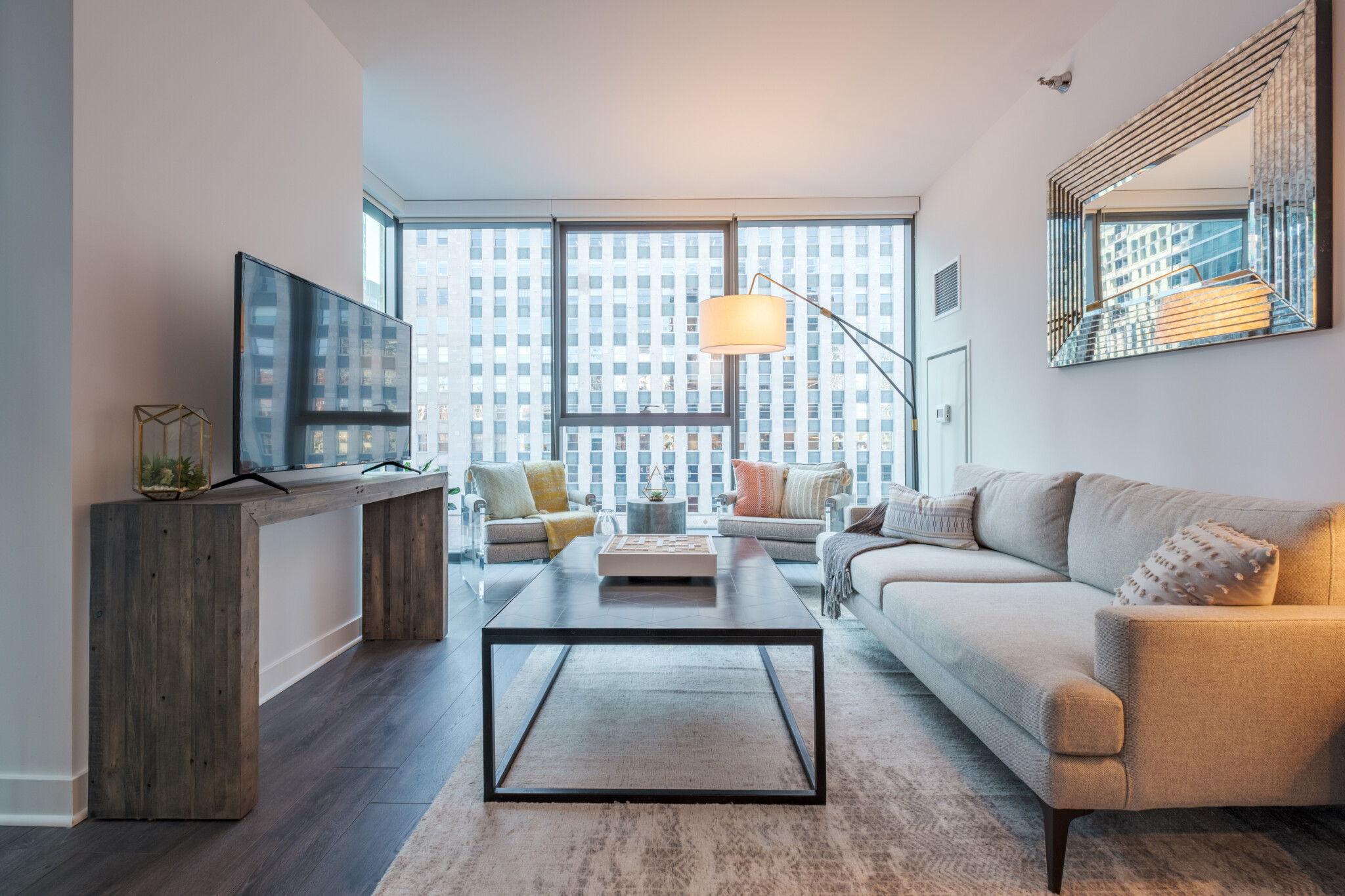 Chicago Condo: 251 W Hubbard St