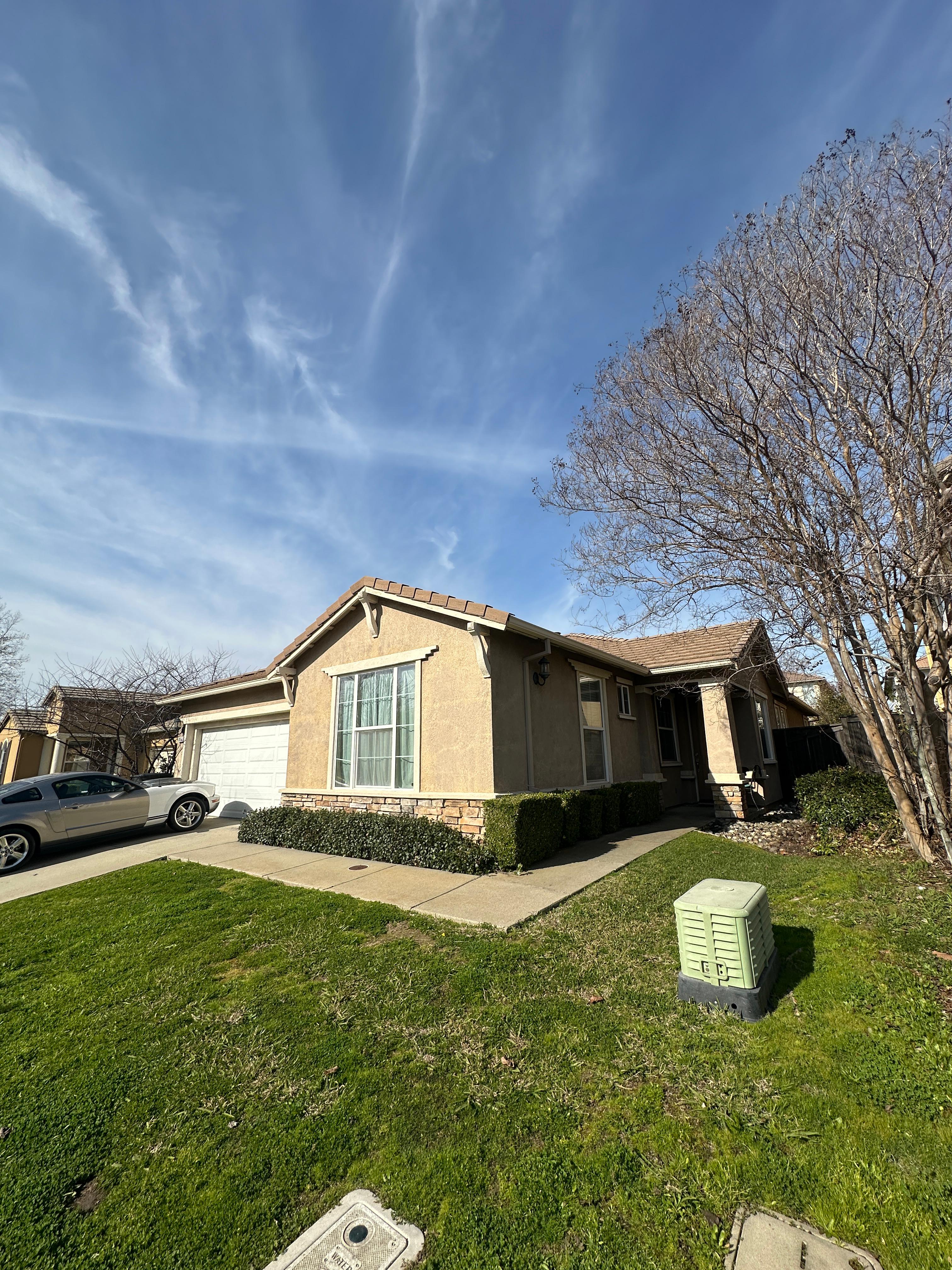 Roseville House: 7056 Klemscott ln