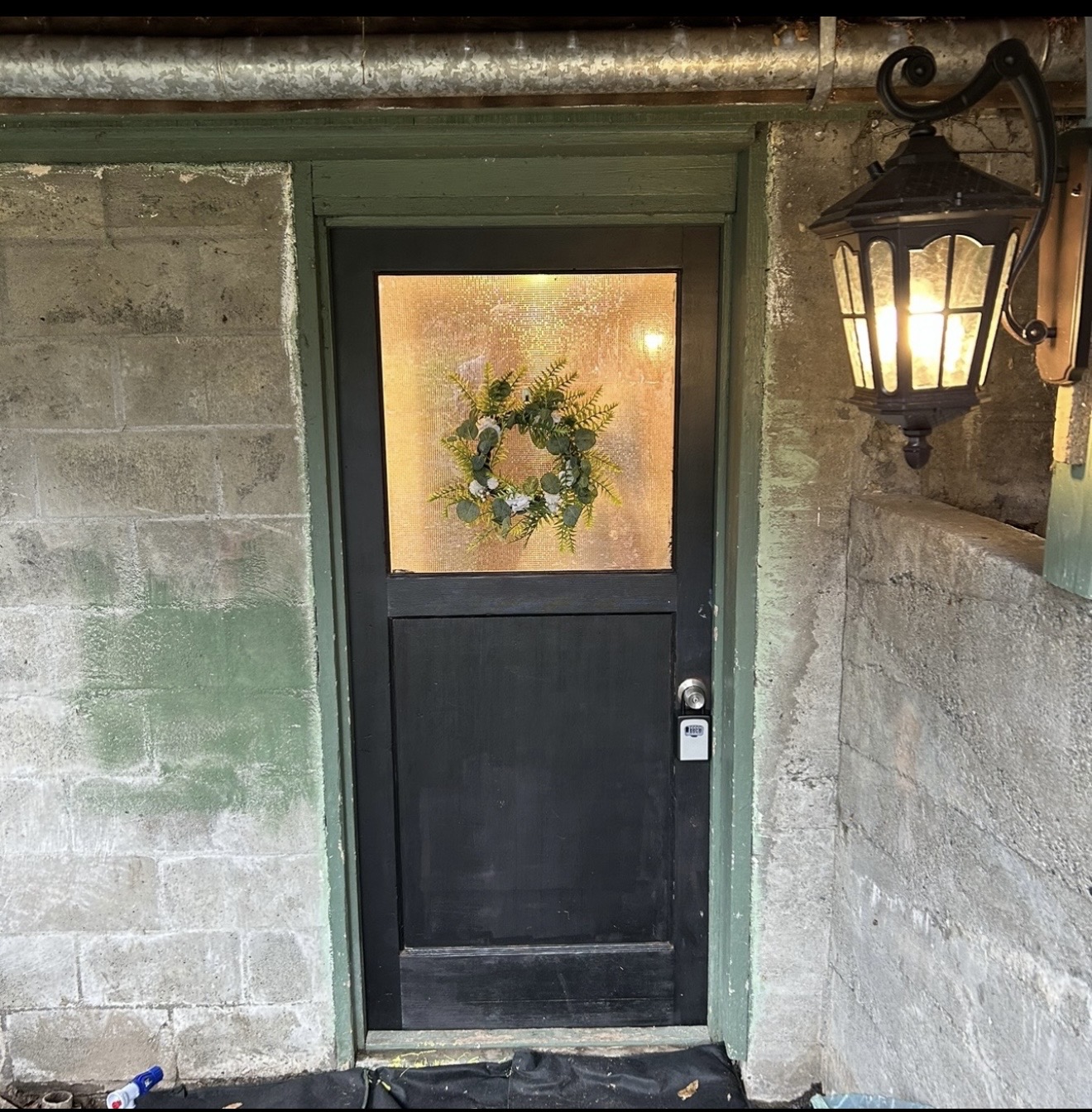 tacoma House: 118 e 62nd st