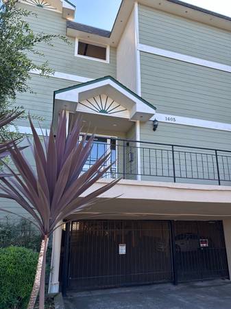 Burlingame Apartment: 1405 Oakgrove Ave